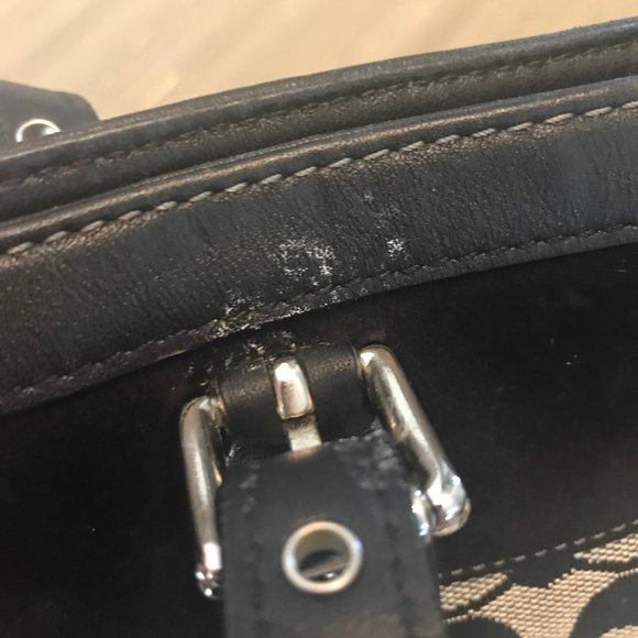 Authentic Signature Coach Tote Purse - Picture 6 of 8